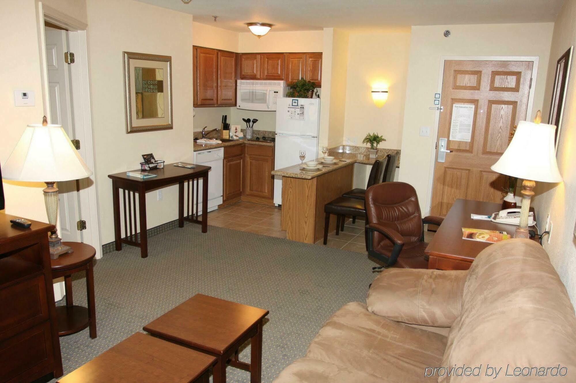 Staybridge Suites Mcallen By Ihg Стая снимка