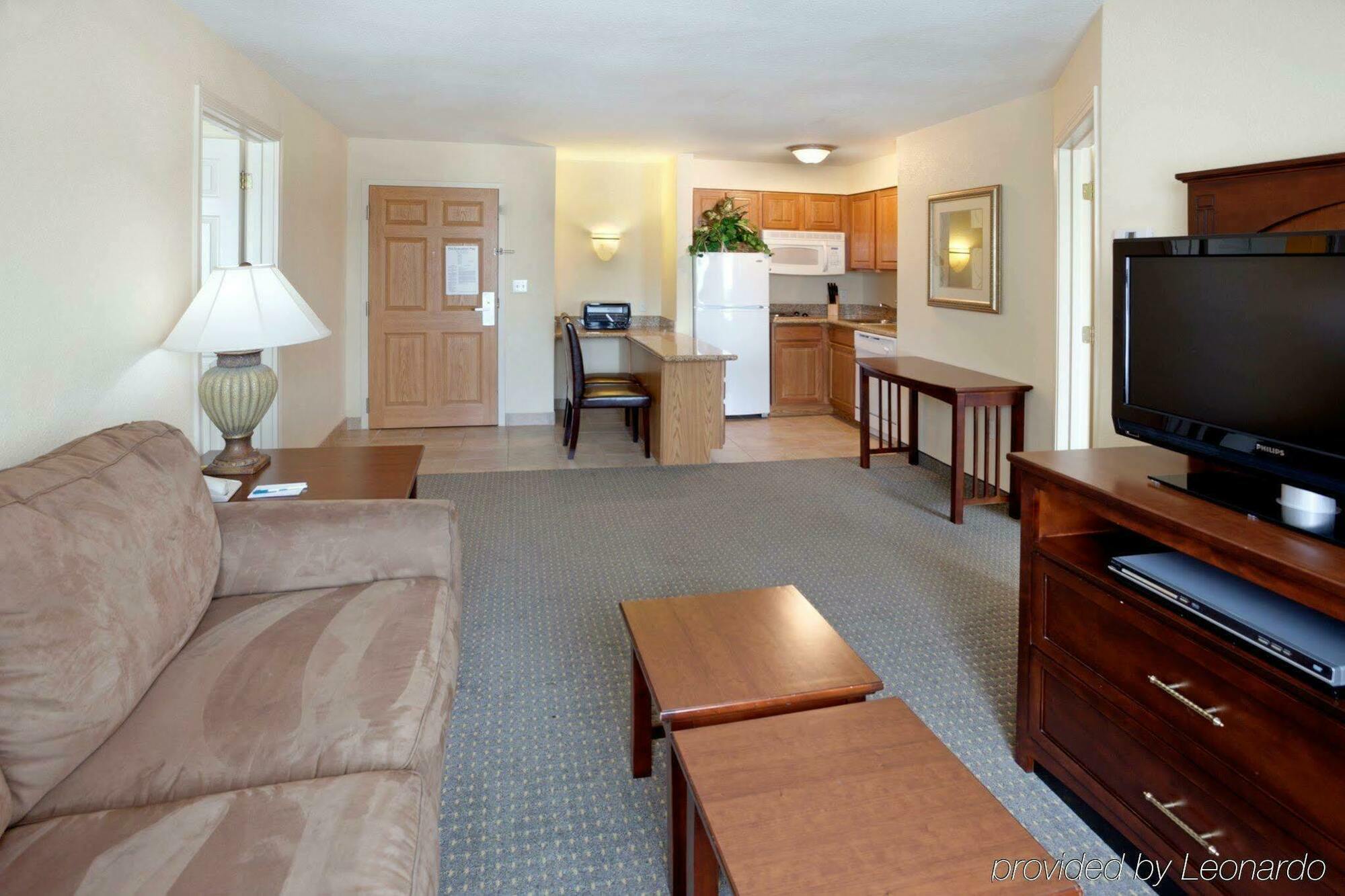 Staybridge Suites Mcallen By Ihg Екстериор снимка
