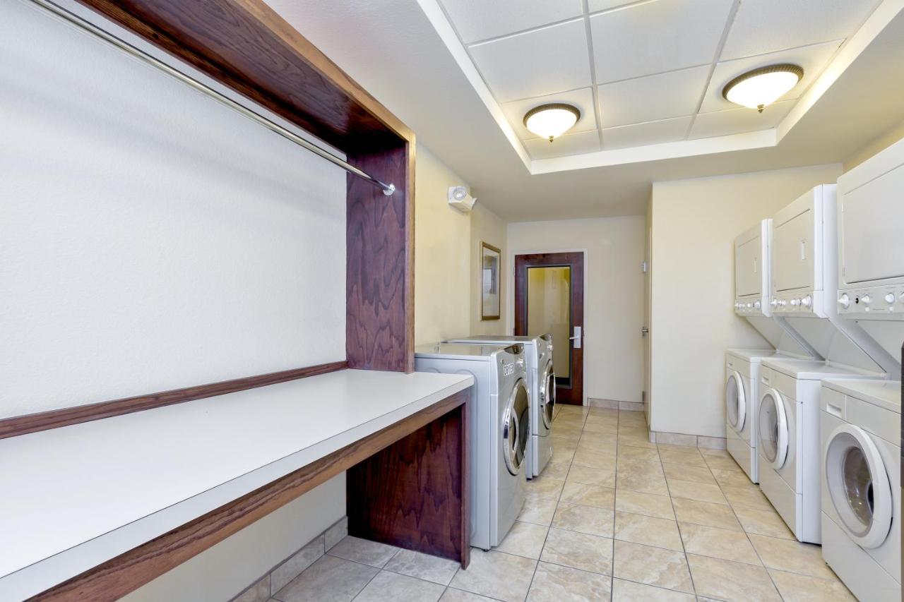 Staybridge Suites Mcallen By Ihg Екстериор снимка